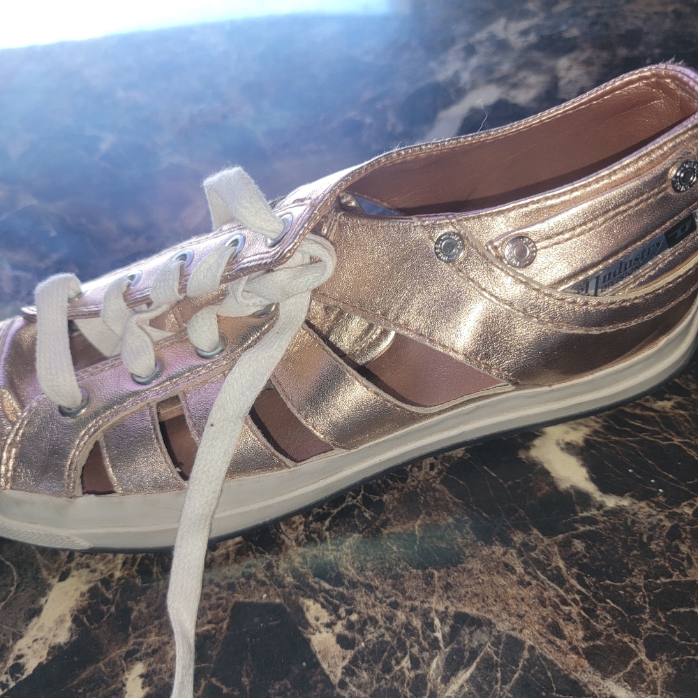 Sneaker